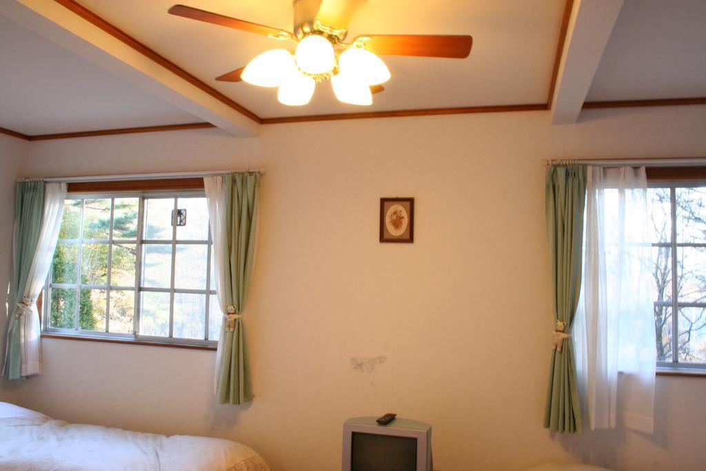 Pension Tyrolean Hat 北杜市 部屋 写真